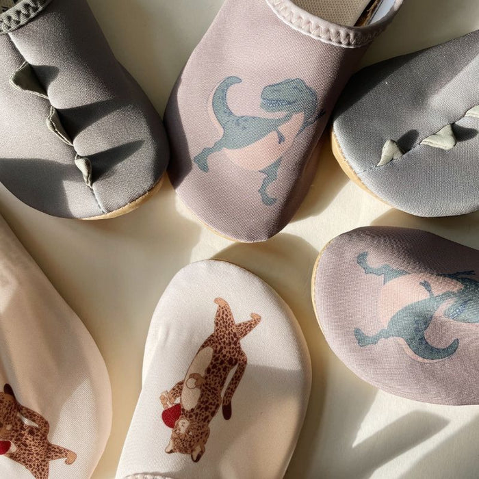 Aster Swim Shoes - Size 22 to 27 - Dino / Overland Trek par Konges Sløjd - Accessories | Jourès Canada