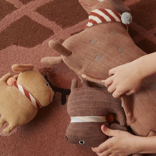 Darling - Mommy Dog Hunsi with Two Puppies par OYOY Living Design - Plush Toys & Rattles | Jourès Canada