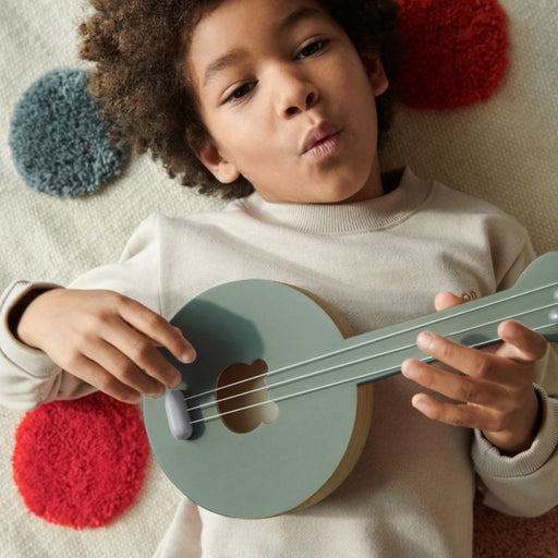 Chas Kids Banjo - Oat/Sandy par Liewood - Musical toys | Jourès Canada