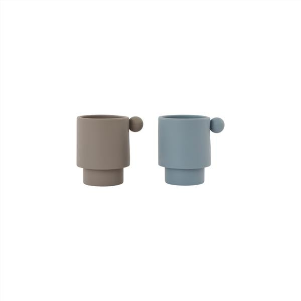 Tiny Inka Cup - Pack of 2 - Dusty blue / Clay par OYOY Living Design - OYOY MINI - Baby Bottles & Mealtime | Jourès Canada