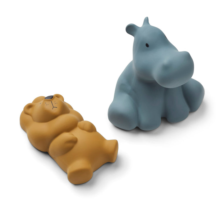 Vikky Bath Toys - Pack of 2 - Safari/Whale Blue Mix par Liewood - Baby | Jourès Canada